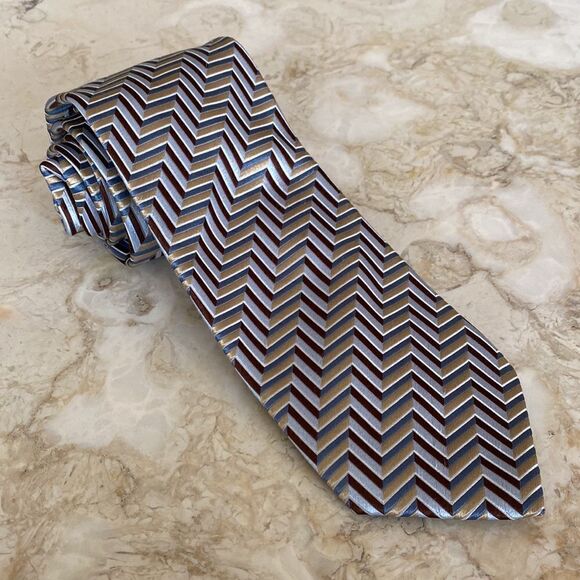 Canali 100% Silk Geometric Pattern Tie Made in Italy - Picture 8 of 9